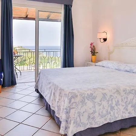 Grand In Hotel 4*